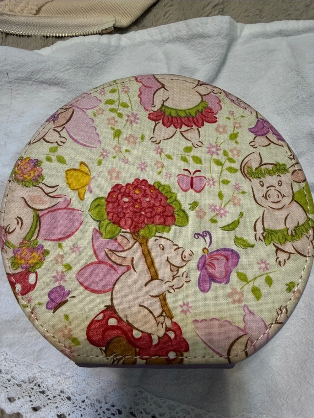 Vintage 90s Enesco This Little Piggy Round Cosmetic Vanity Box Case Lilac Rare